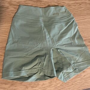 Whitney Simmons x Gymshark Shorts (xs Sage Green)